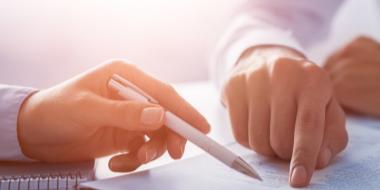 Professionellen Lebenslauf erstellen: 10 Tipps (2026)