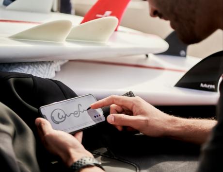 O seu curriculum vitae tem que ser assinado?